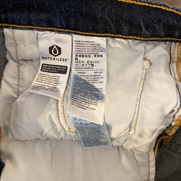 Levi's Women's 501 Original Shorts, Salsa Shaker (Waterless), sz 28 - Picture 5 of 6